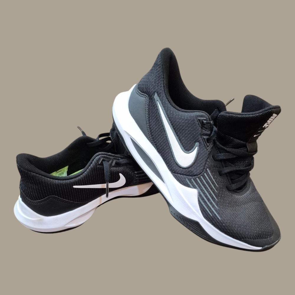 Nike Black Sneakers